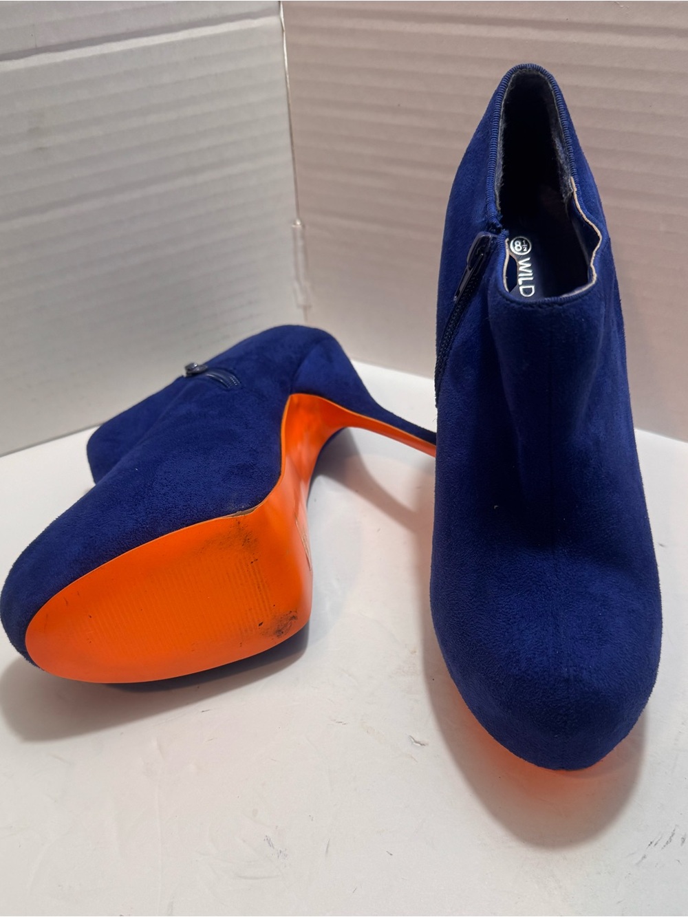 Wild Diva Lounge Royal Blue Suede Booties Neon Orange Sole Size 8.5